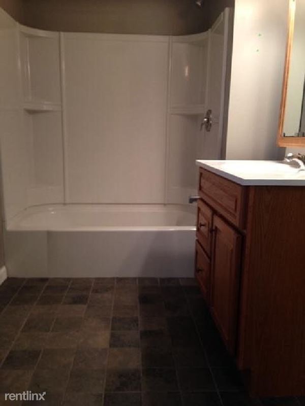 Building Photo - 2 br, 1 bath Apartment - 3601 W Enfield Pl