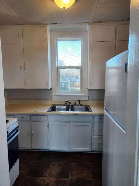 Foto del edificio - 600 N Lake St