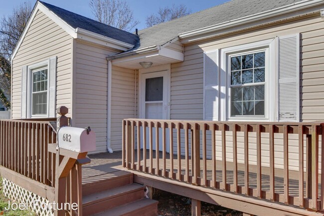 Building Photo - 3 br, 1.5 bath House - 682 Ellen Road