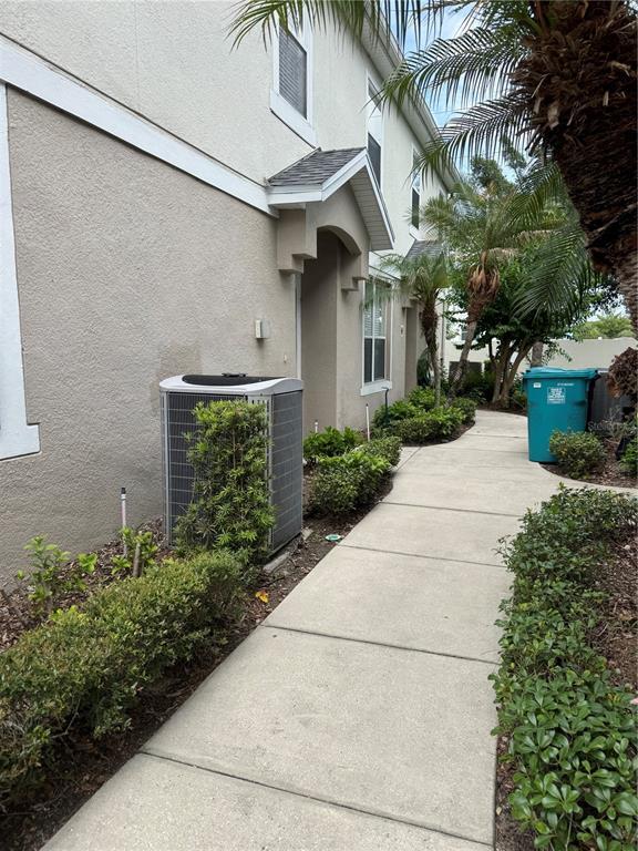 Foto del edificio - 6404 S Goldenrod Rd