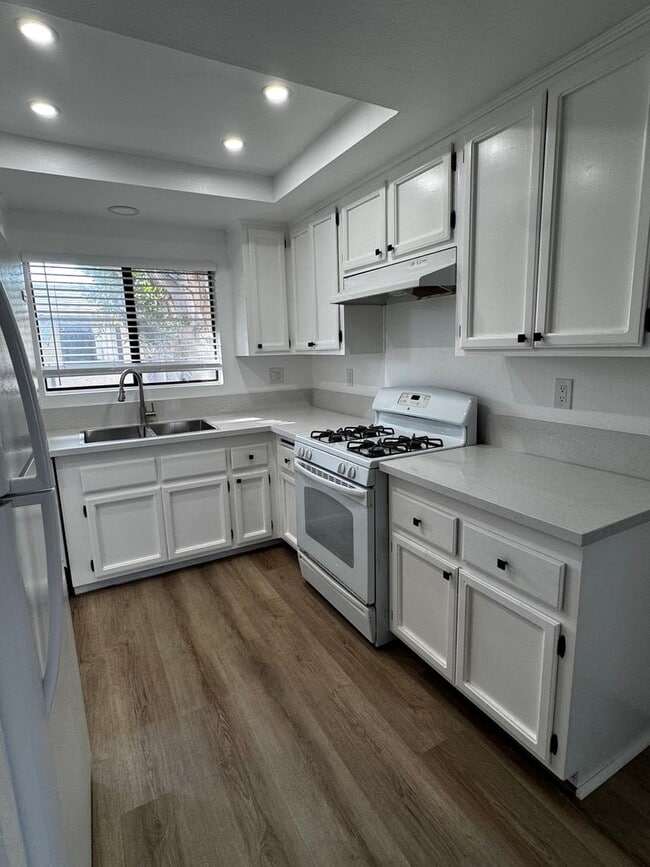 Photo - Maple Apartments