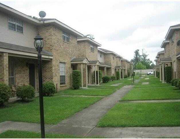 Primary Photo - 126 Lakewood Dr