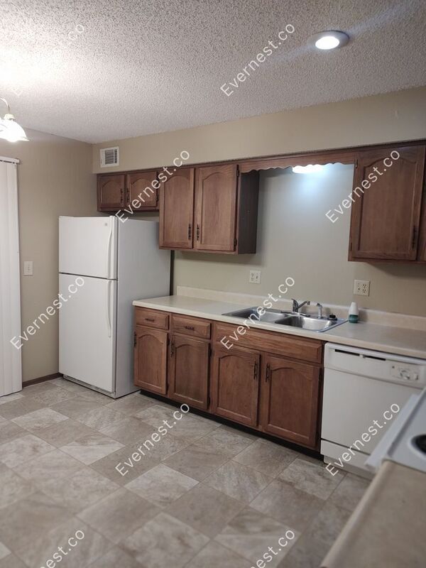 500 Sky Vue Dr Unit C, Raymore, MO 64083 Condo for Rent in Raymore