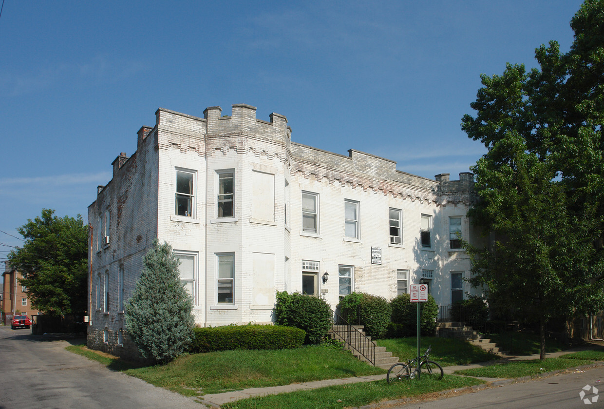 Foto principal - 1565-1567 Highland St