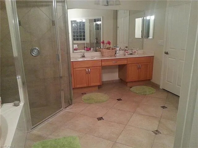 Foto del edificio - 637 Grand Rapids Blvd