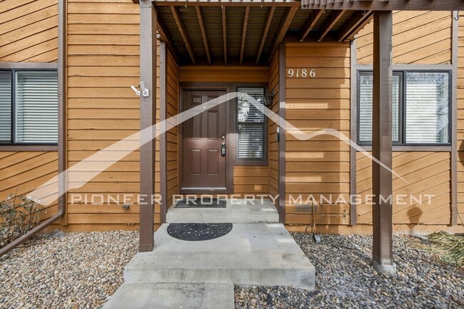 Foto del edificio - Gorgeous Condo with Washer/Dryer and Central AC