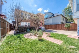 Building Photo - 1558 1/2 Castle Ct