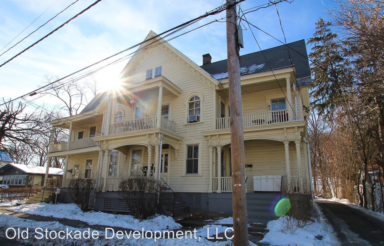 173 Washington Ave, Kingston, NY 12401 Condo for Rent in Kingston, NY