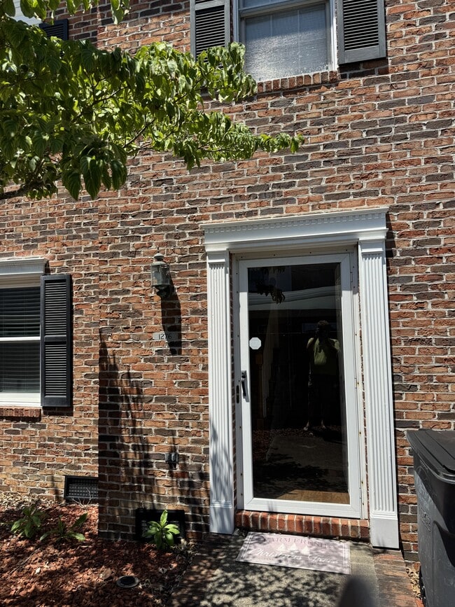 Building Photo - 1276 Konnarock Rd