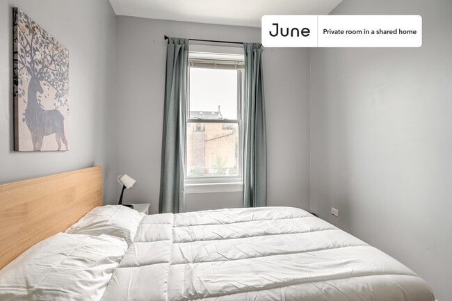 Building Photo - Room in Shared 3 bed/1 bath home