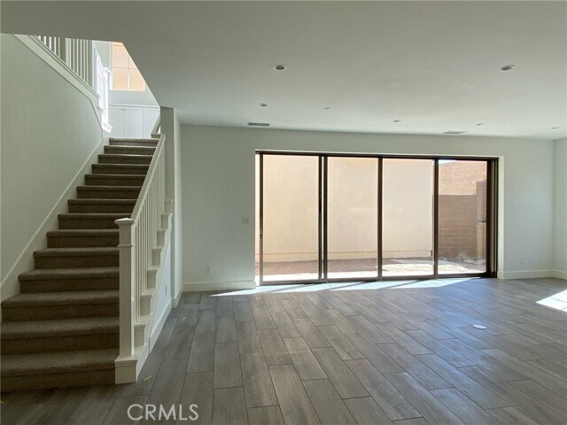 Building Photo - 100 Toretta