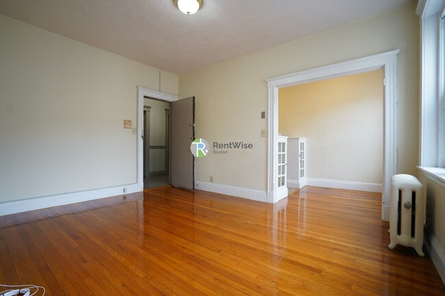 Photo - 228 Kelton St Apartment