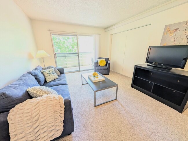 Building Photo - Oxford Parkside Apartments