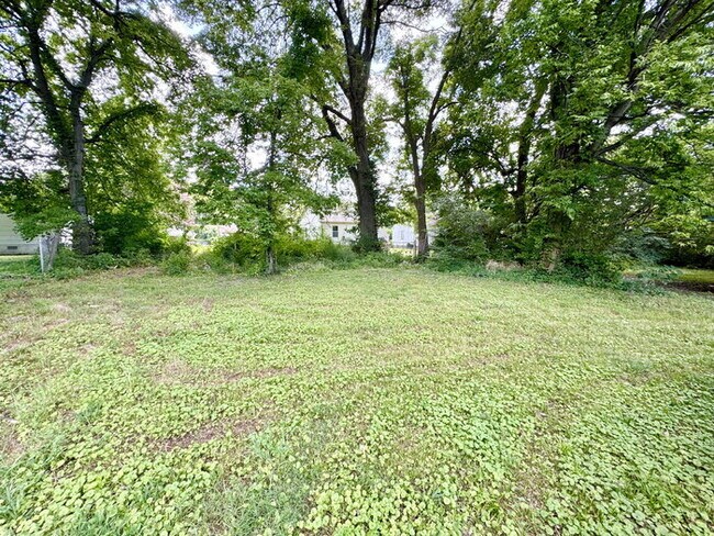 Foto del edificio - 1862 Farrington St