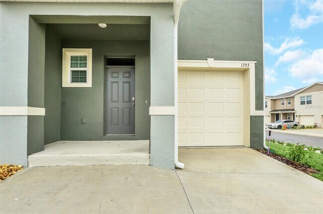Building Photo - 1703 Wooden St
