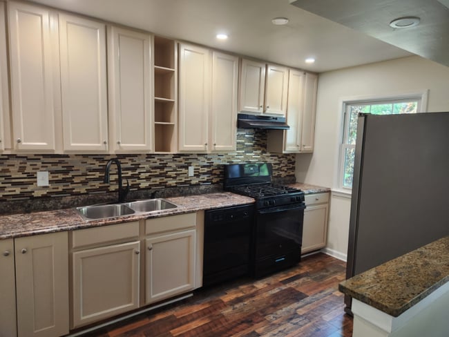 Building Photo - 14402 Fontaine Ct