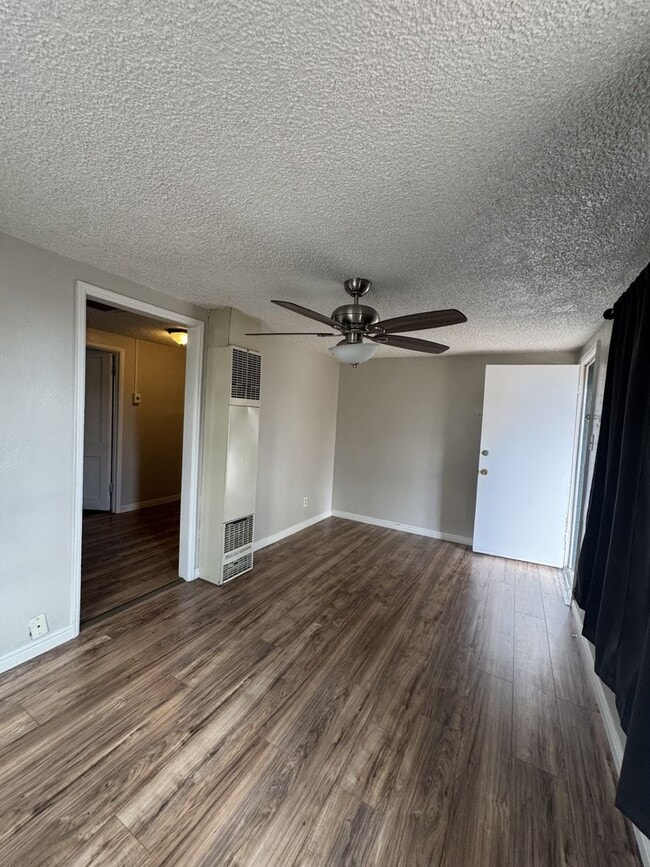 Building Photo - 444 N 400 W