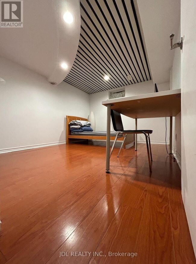 Building Photo - 44 Glencoyne Crescent