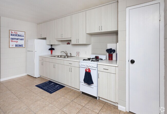1HAB, 1BA - 480 ft² - PENSACOLA ARMS: One Bedroom Apartments in ...