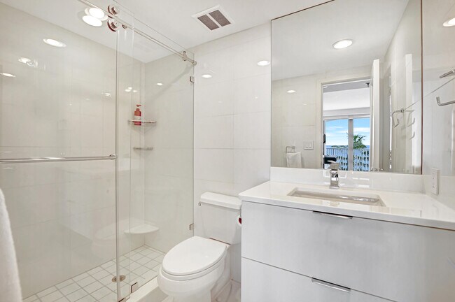 Foto del edificio - 2917 S Ocean Blvd