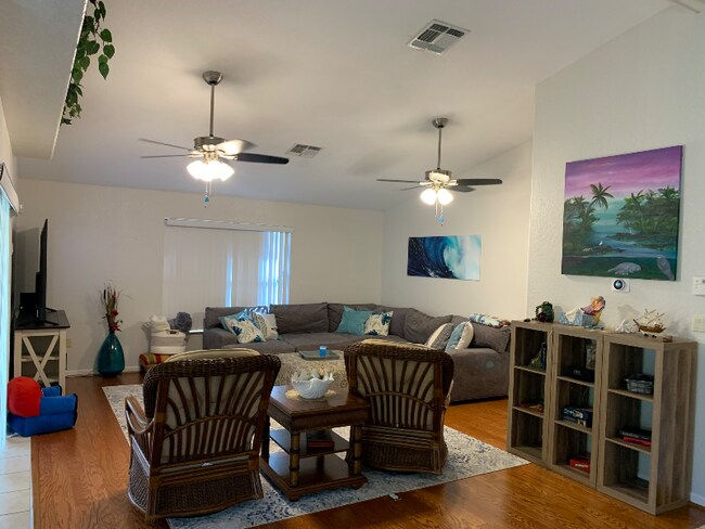 Foto del edificio - 7244 Aberdeen Ct