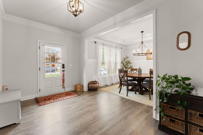 Foto del edificio - Stunning 6-Bed, 5-Bath home in Hudson Cove!