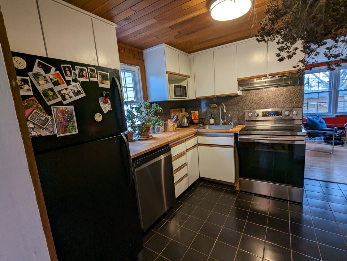 Foto principal - 9 Phyllis Dr