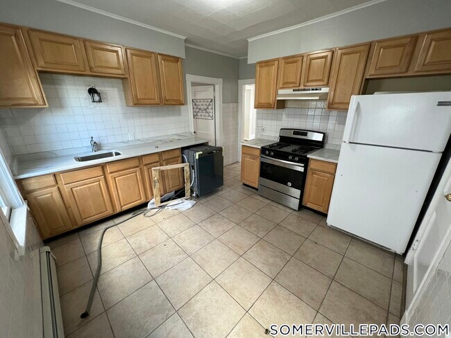 Building Photo - 14 Belknap St