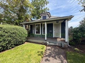 Building Photo - 4804 NE 27th Ave