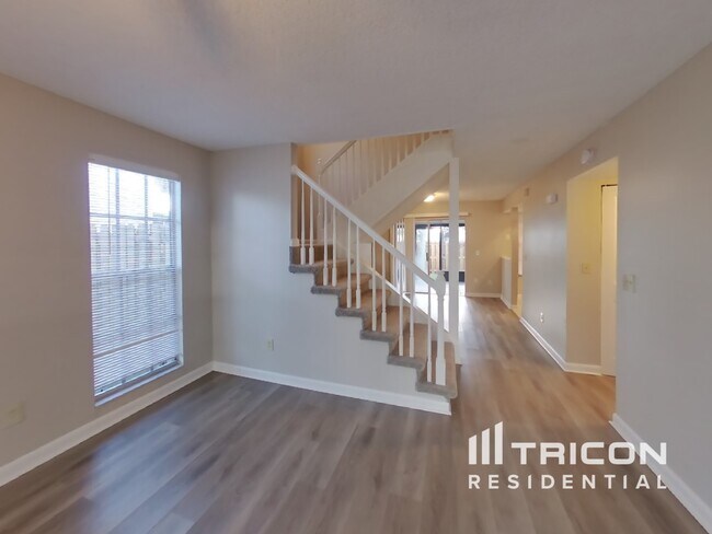 Building Photo - 11011 Greenaire Dr