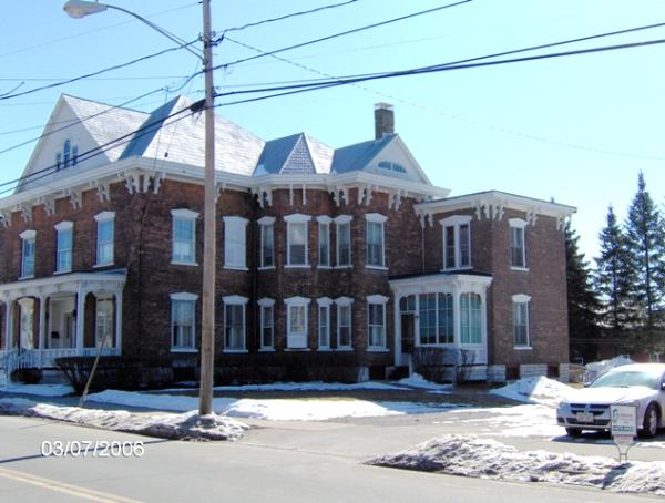 Foto principal - 67 W Main St