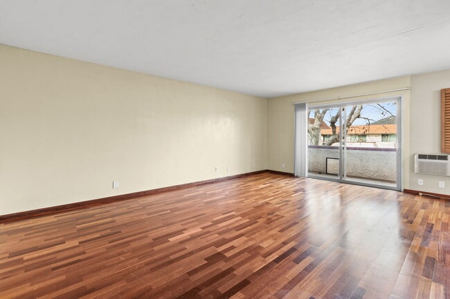 Foto del edificio - 8641 Lake Murray Blvd