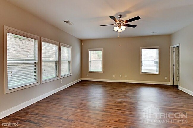 Foto del edificio - 4990 Tower View Trail