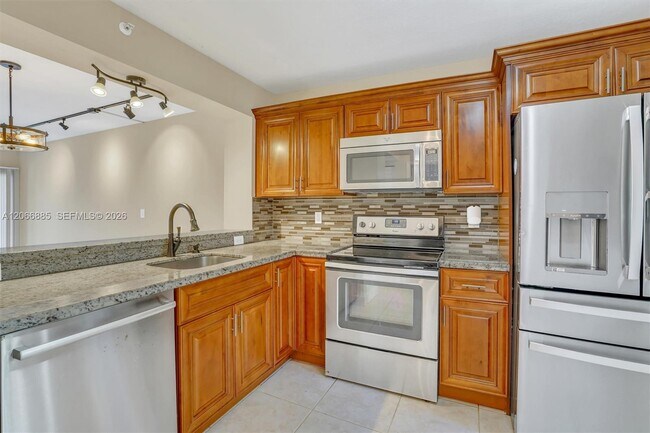 Building Photo - 9537 Weldon Cir