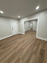 Building Photo - 78 Forest St