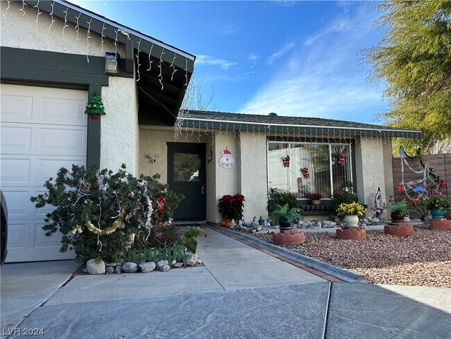 Building Photo - 4873 Castle Rock Ct