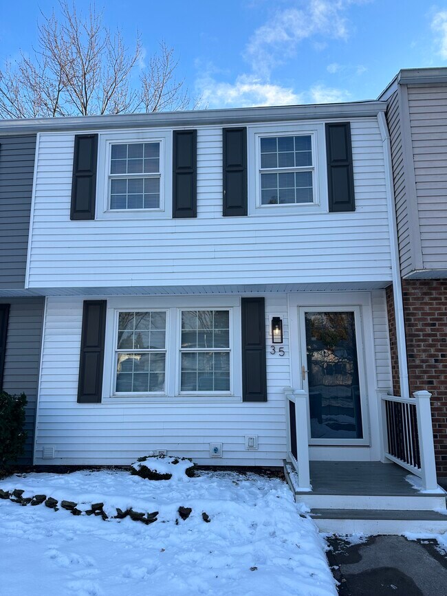 Entrada principal - 35 Farmbrook Drive