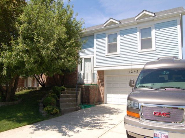Primary Photo - 1242 Spring Valley Dr