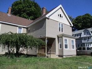 Building Photo - 42-44-44 Chapman St