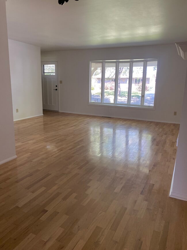 Foto del edificio - 2104 Concord Dr