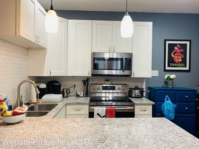 Building Photo - 363-365 E Gates St