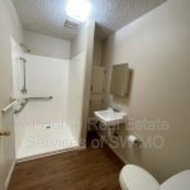 1636 N Benton Ave Unit A, Springfield, MO 65803 Condo for Rent in