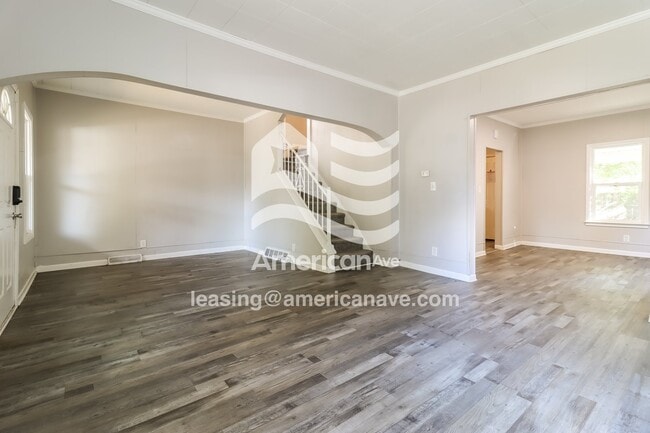 Building Photo - 617 Nicholas St