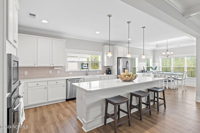 Building Photo - 1601 Ladera Pt