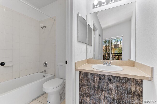 Building Photo - 1407 S Santa Catalina Cir