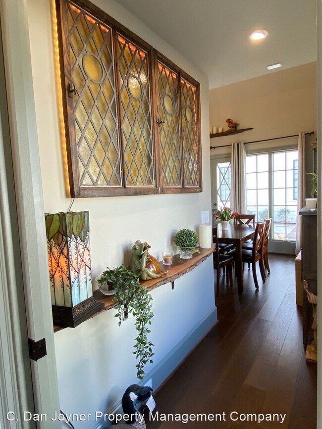 Foto del edificio - 2 br, 2 bath House - 201 Tollison Drive