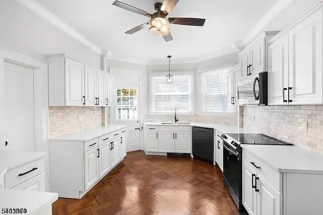 Building Photo - 510 Center St