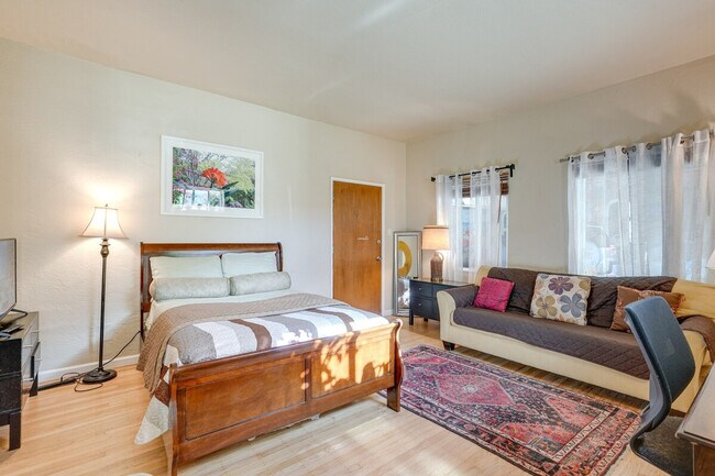 Foto del edificio - 3600 Grand Ave