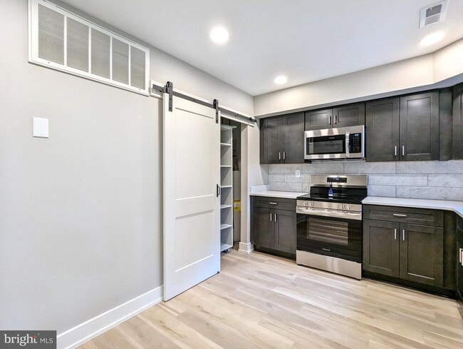 Building Photo - 26B Kittery Ct