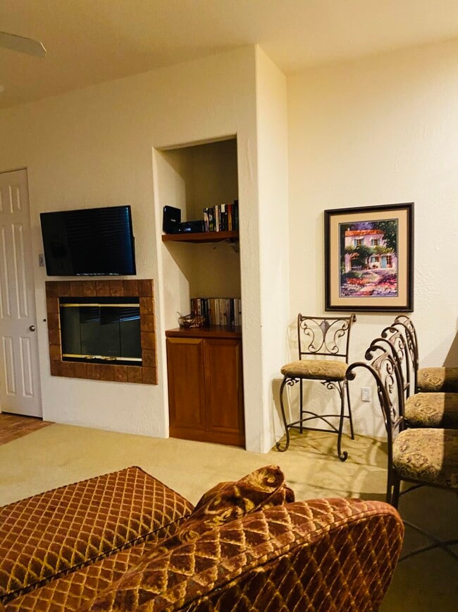 Foto del edificio - 50700 Santa Rosa Plz